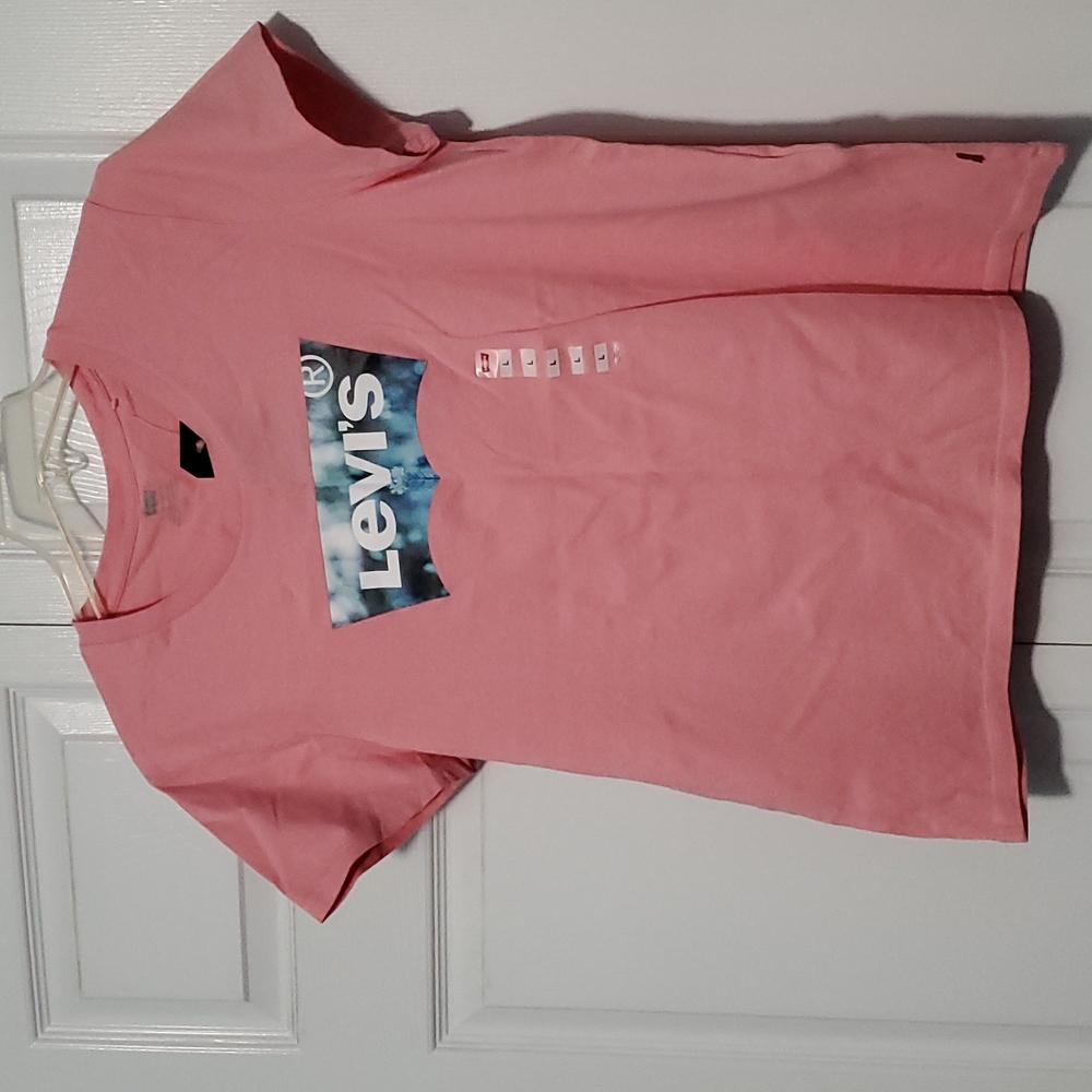 Pink Levis Tee